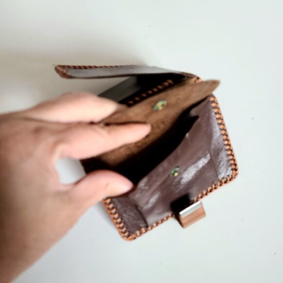 Tooled leather caramel brown color wallet with floral design. - Picture 6 of 6